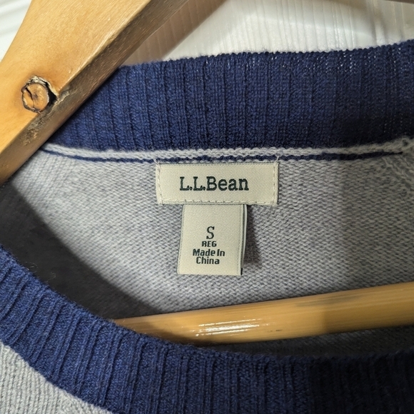 L.L. Bean Womens Small Sweater 100% Merino Wool Gray Long Sleeve Pullover Flaws - Picture 3 of 6